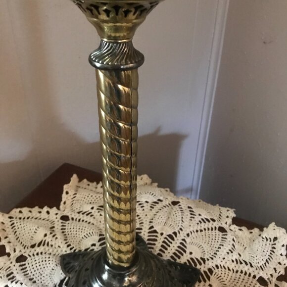 Parlor Or Piano Oil Lamp Antique or Vintage - Picture 3 of 9